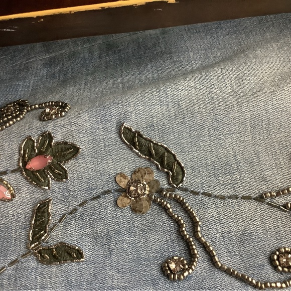 CHICO’s So Slimming Girlfriend Ankle Jeans 10 (1.5R) Embellished Boho festival - Picture 12 of 16